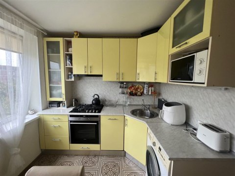 2-к квартира, 5/5 эт., 52м²